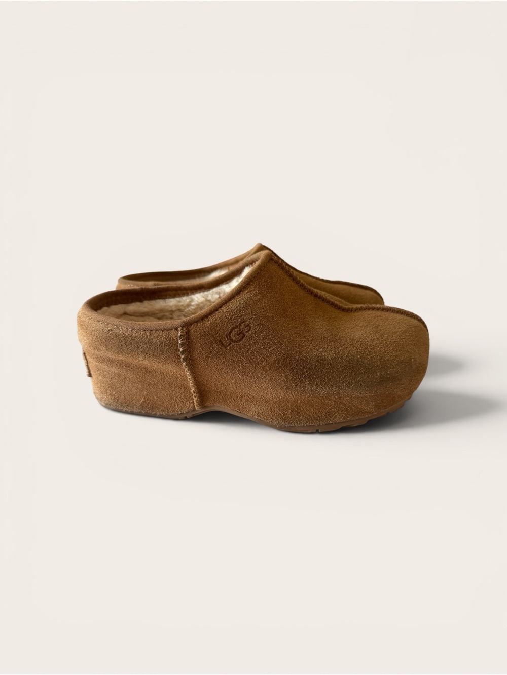 UGG Women’s Cottage Clog Chestnut Suede Slippers Size 5